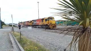 Kiwi Rail. DXB 5080 \u0026 5108 DFT 7036. Light Locos. Timaru