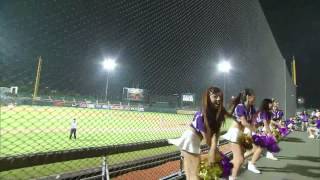 08/31 統一 vs  義大 中場，觀眾席旁犀睛女孩帶來精彩熱舞表演