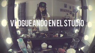 vlogueando en el studio