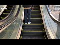 エスカレーター　博多駅 バスターミナル交差点の歩道橋エスカレーター　escalator