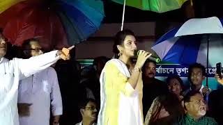 ঝড় বৃষ্টি উপেক্ষা করে রানাঘাটের তৃণমূল প্রার্থী রুপালি বিশ্বাসের সমর্থনে প্রচারে ঝড় তুললেন শুভশ্রী