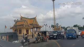 ច្រៀងដោយ សំជំនិត បទ ស្រមៃទីក្រុងភ្នំពេញ ជាសំនៀងដើមរបស់លោកពូ កែវសារ៉ាត់