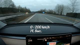 Acceleration Model Y Performance  // 0-250 km/h // German Autobahn