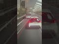 強引に車線変更をするドライバー達