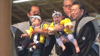 赤ちゃん力士の取組に歓声　岩手県花巻市で泣き相撲大会