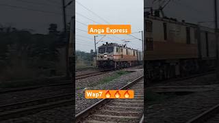 Wap7 powered Anga Express (SMVT Bengaluru to  Bhagalpur) honking \u0026 passing through Bhubaneswar #Wap7