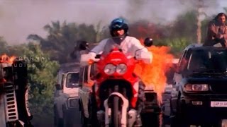 Rahul Dev Chasing Nagarjuna || Bike Chasing Action Scene || Mass Movie