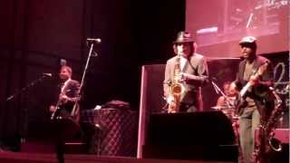 Metropolis - Boney James (Smooth Jazz Family)