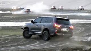 #x202b;استعراض لكزس ف صبخة العديد - Drift Lexus Lx570 Off Road#x202c;lrm;