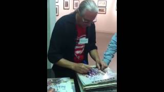 Original Foreigner Drummer DENNIS ELLIOTT Signing Autograph