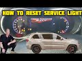 How to reset your service indicator light on the Jeep Grand Cherokee WK2.