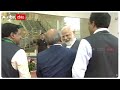 pm modi hugs isro chairman somanath బెంగుళూరులోని ఇస్రో హెడ్ క్వార్టర్స్ కు వచ్చిన మోదీ abp desam