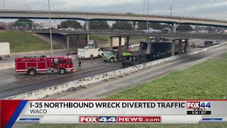 Northbound I 35 Crash In Waco Blocks Traffic