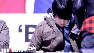 [FANCAM] BEAST (비스트) #7 YoSeob at Clride.n Fansigning 11.03.25