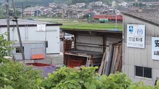 津山線　4両編成　岡山行き　備前原駅を出発