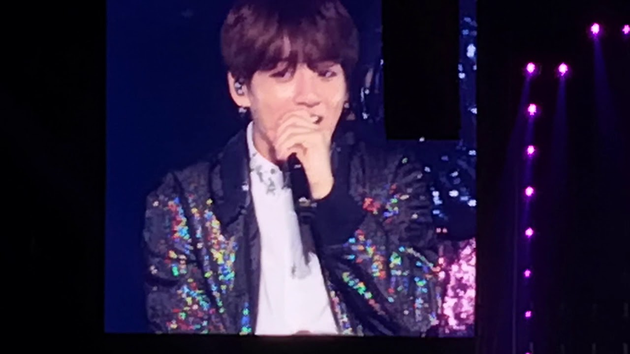 181009 BTS Love Yourself Tour In London Day 1- DNA - YouTube