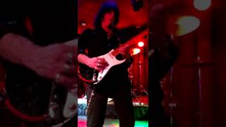 Joe Stump plays Blackmore - Mistreated Live