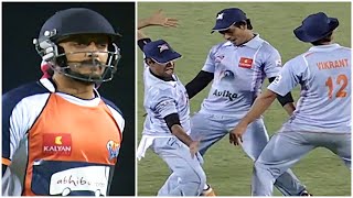 Bhojpuri Actors Crazy Celebrations After Taking Riteish Deshmukh's Wicket In Celebrity Cricket