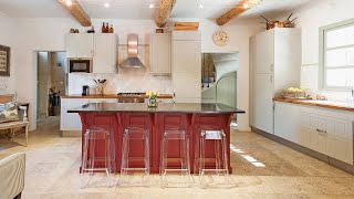 26 Gorgeous French Kitchens That Will Make You Go Weak in the Knees