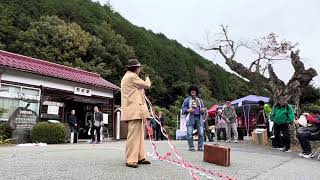 秋のみまさかスローライフ列車2024茨城県筑西市ふるさと大使植木寅治郎さん今年も因美線那岐駅にて寅さんの心をお伝えくださいました。