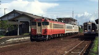 紀勢本線一身田駅に到着