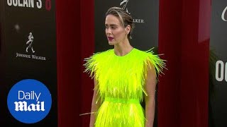 Sarah Paulson dazzles in neon at the Ocean's Eight premiere
