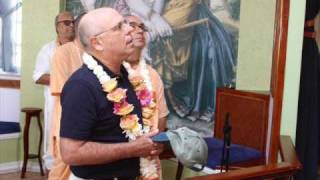 OFERENDA DE SRI VYASA-PUJA DE SRILA ACHARYADEVA-2009