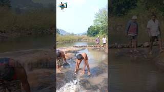 मासे पकडण्याची ही मज्जा फक्त गावाकडंच.| Village fishing video. #viral #fishingvideo #fish #kokan