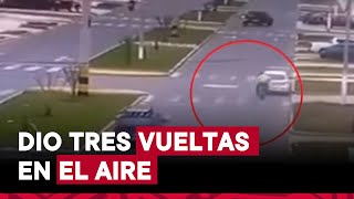 Trujillo: Policía protagonizó aparatoso accidente al impactar su moto contra un auto