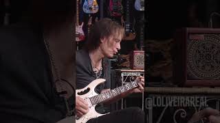 Steve Vai demonstrando a Spark Mini. #guitar #guitarist #stevevai