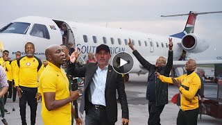 Watch Kaizer Chiefs leaders and fans receiving the new coach today at the airport