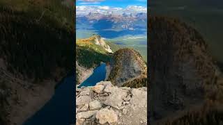 The most beautiful hiking view you’ll ever see of lake Louise ⛰