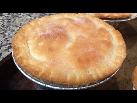Mini Turkey Pot Pies, leftovers from Thanksgiving recipes... Mini Turkey Pot Pies, leftovers from Thanksgiving recipes...