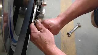 How to adjust belt slip （indoor cycling bike）