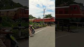 🔥very 💥 fast 👍going 🔥 train 😈 vaniyambadi 🍨 junction🍦☔ good time 786👣#tamil🍦#shorts