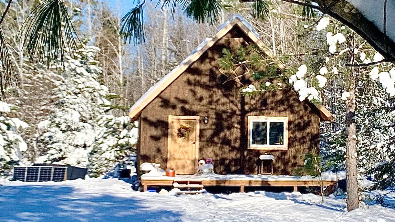 Simple Off Grid Cabin: Below Zero Temps, More Snow - YouTube