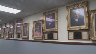 Rare collection of presidential portraits on display at East Moline Christian
