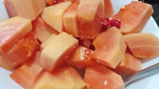 Ripe papaya with vinegar salt and chili 😋#soyummy #short video by Rollizyl's Vlog