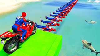 الأبطال الخارقين على دراجة نارية على ج - Superheroes on a motorcycle ride on the bridge of spiderman