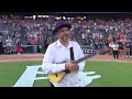 jorge glem interpretando el himno de ee.uu. con cuatro venezolano en el comerica park @tigers