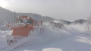 【宗谷ラッセル】元旦の宗谷本線 DE15ｰ2511の排雪走行中‼️『2023年１月１日』≪稚内市／2023初日の出inてっぺんキーホルダー裏面付き≫