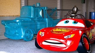 LIGHTNING MCQUEEN FREAKS OUT after seeing FROZEN Mater CARS Season 1 Movie Disney Pixar CGI