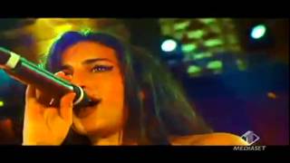 Amy Winehouse - Stronger Than Me - Rare Performance in Sicily (2004)