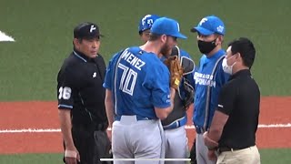 メネズ投手【真鍋審判員に何度も注意やボール交換を要求される】