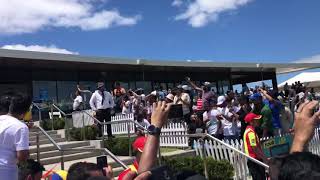 Indian Fans welcome Cricket Team In Bay Oval 2019