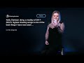 Kelly Clarkson reads tweets about herself hosting and performing at the Billboard Music Award 2018