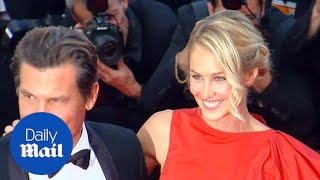 Josh Brolin and Kathryn Boyd look loved up on red carpet - Daily Mail