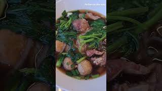 ร้านเด็ดฝั่งธน เปิด 24 ชม. #ก๋วยเตี๋ยวหมูตุ๋น #โจ๊กหมูทอง #ข้าวหมูแดงหมูกรอบ #สตรีทฟู้ด #shorts