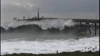 A wave at Little Rincon during the winter of El Nino 97-98