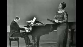 Leoncavallo, Mattinata - Joan Sutherland, soprano; Gerald Moore, piano - BBC Londra